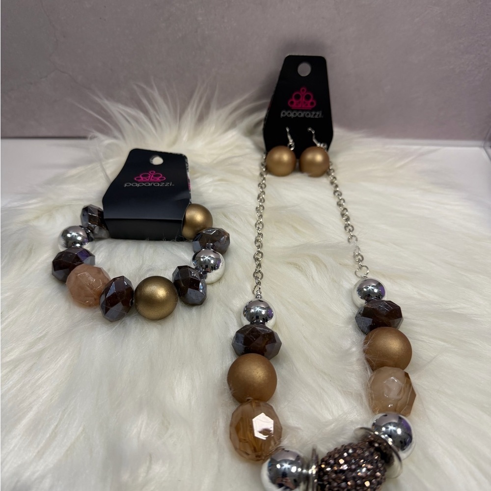 💜3/$15💜 Paparazzi Gold and Silver Jewelry Set